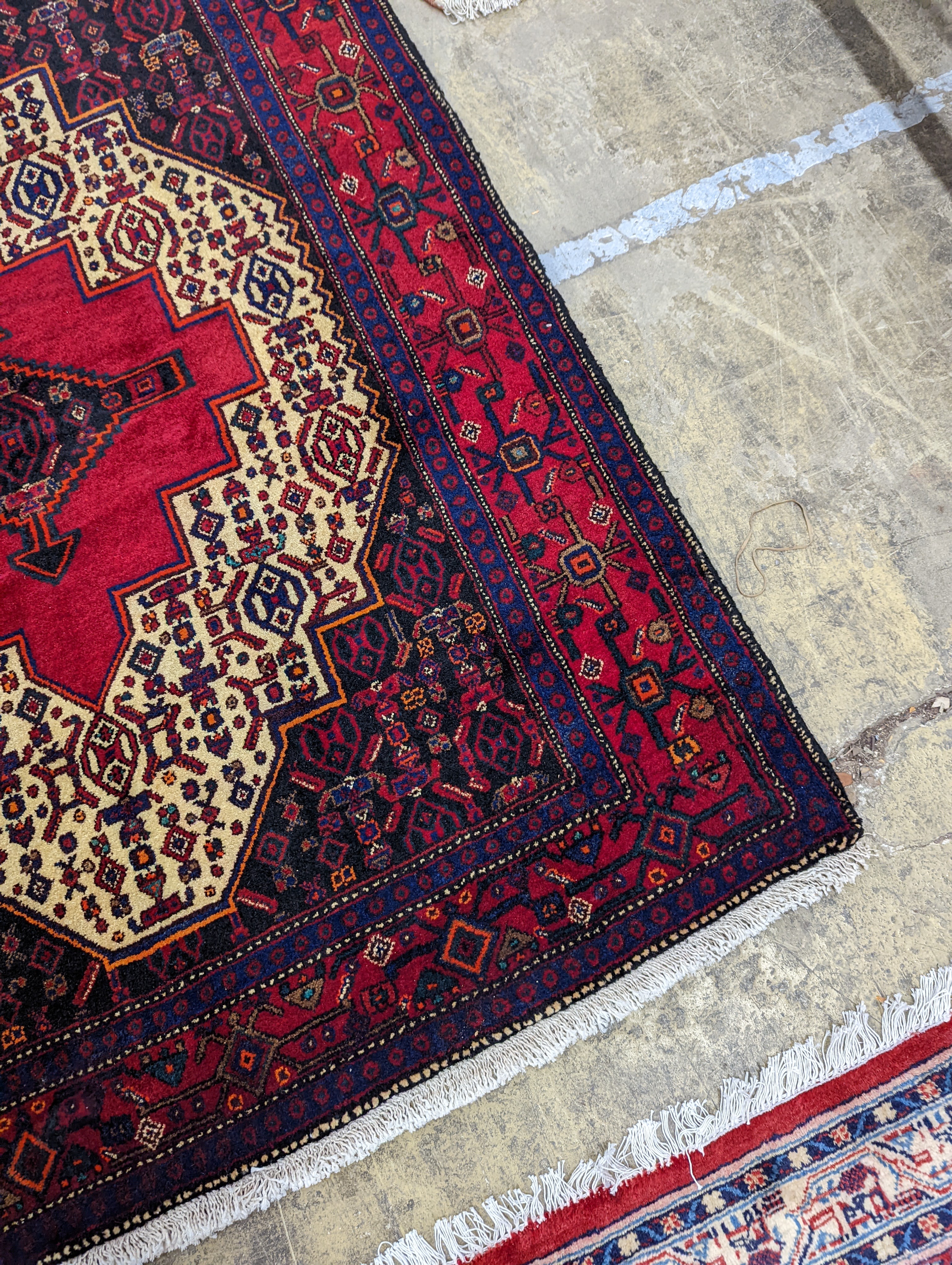 A Shiraz rug, 150 x 120cm